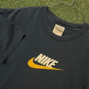 Vintage 00s Nike‎ Grey Tag Yellow Swoosh Logo Spellout Essential Navy Tee Shirt